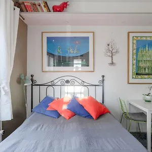 - Nearby Centrum & Metro Apartment